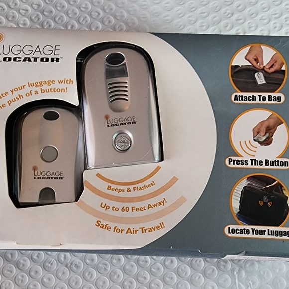 LUGGAGE LOCATOR UP TO 60' AWAY BEEPS & FLASHES NEW IN BOX. - Picture 3 of 7